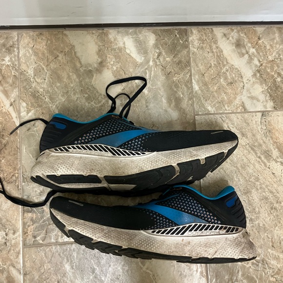 Brooks Adrenaline GTS 22s men’s size 13 black and blue color - Picture 5 of 8